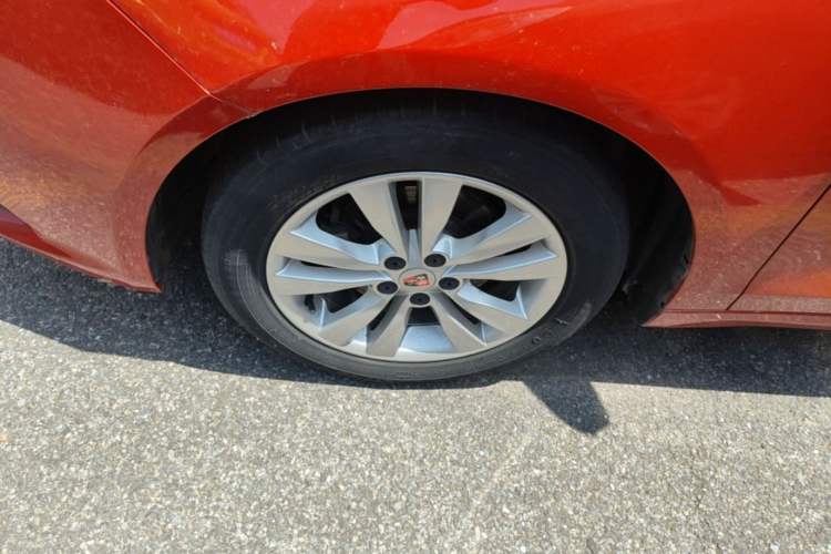 Used Roewe 360 2015 1.5L Automatic Luxury Edition Left Front Wheel Hub