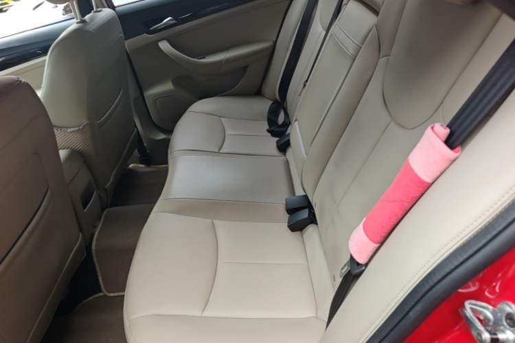 Used Roewe 360 2015 1.5L Automatic Luxury Edition Left Rear Seat