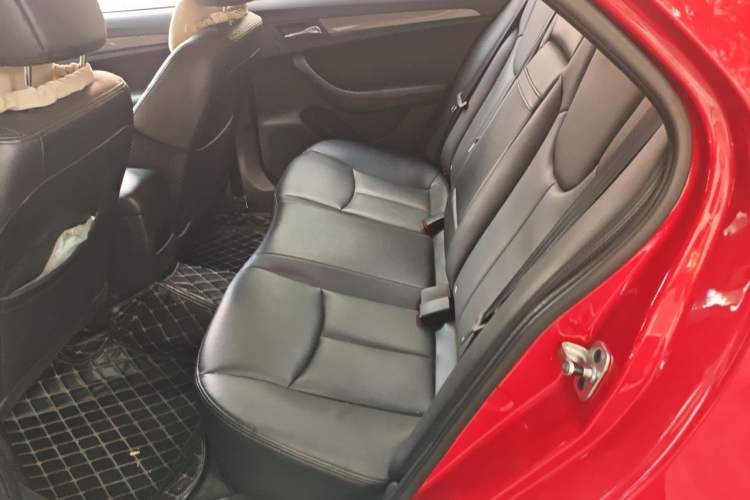 Used Roewe 360 2015 1.5L Automatic Luxury Edition Left Rear Seat