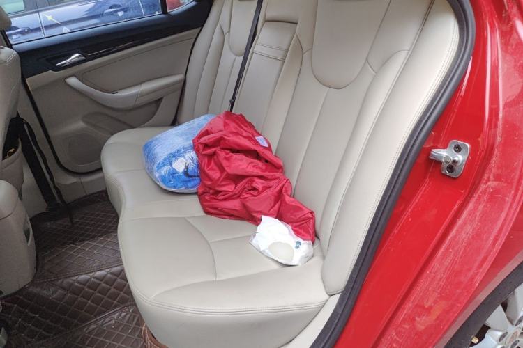 Used Roewe 360 2015 1.5L Automatic Luxury Edition Left Rear Seat