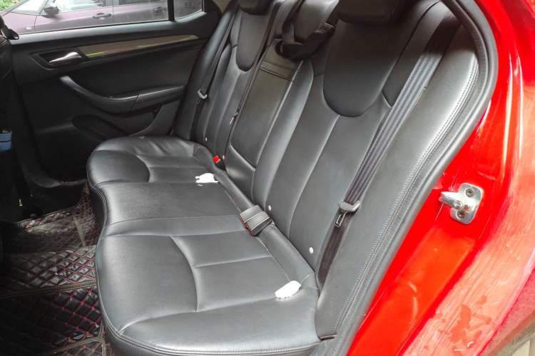 Used Roewe 360 2015 1.5L Automatic Luxury Edition Left Rear Seat