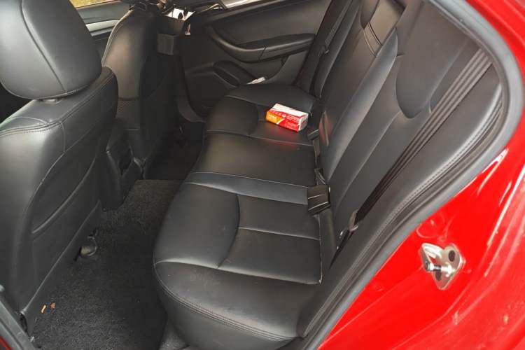 Used Roewe 360 2015 1.5L Automatic Luxury Edition Left Rear Seat