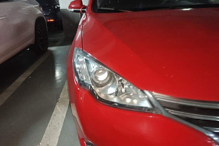 Used Roewe 360 2015 20T TST Deluxe Edition Right Front Headlight