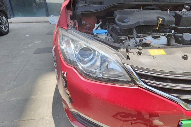 Used Roewe 360 2015 1.5L Automatic Luxury Edition Right Front Headlight