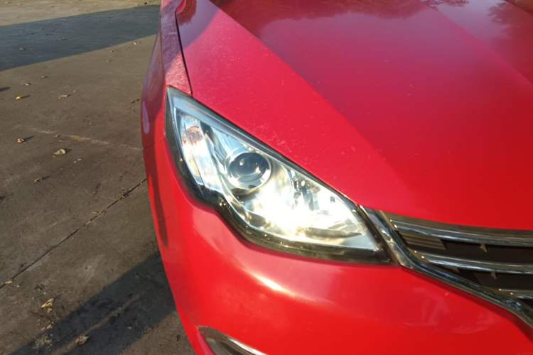 Used Roewe 360 2015 1.5L Manual Luxury Edition Right Front Headlight