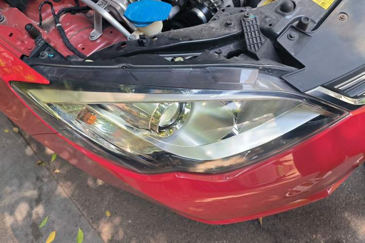 Used Roewe 360 2015 1.5L Manual Luxury Edition Right Front Headlight