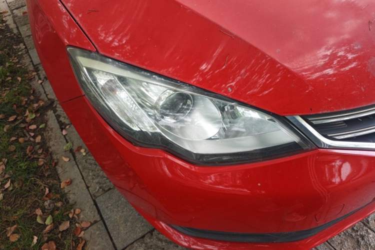 Used Roewe 360 2015 1.5L Automatic Luxury Edition Right Front Headlight