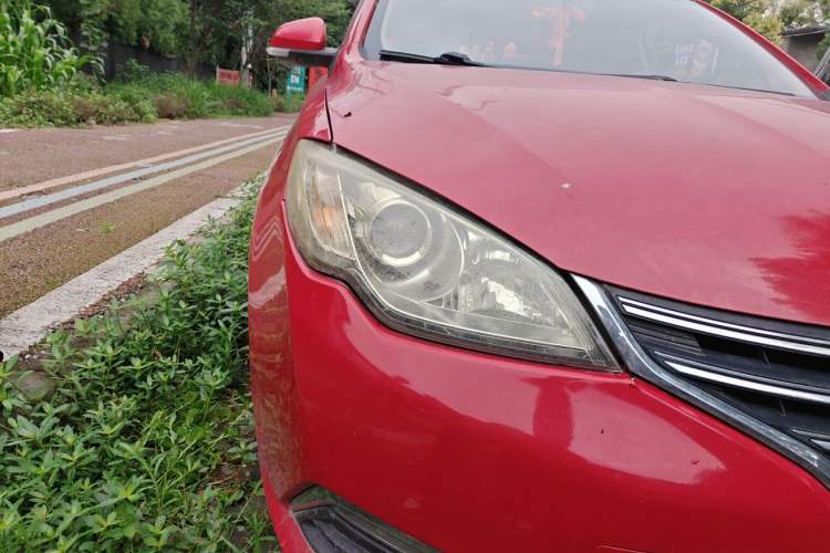Used Roewe 360 2015 1.5L Automatic Luxury Edition Right Front Headlight