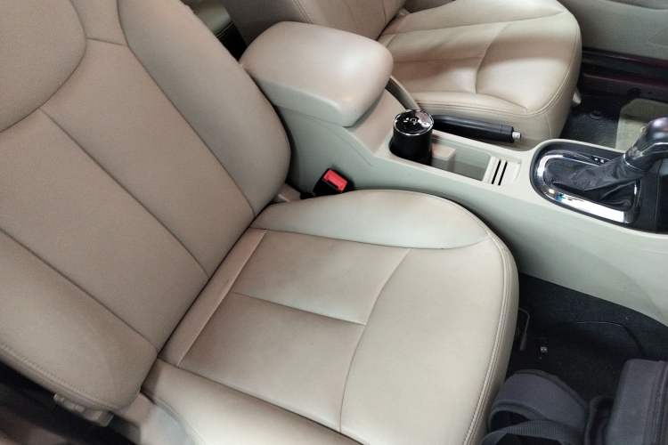 Used Roewe 360 2015 1.5L Automatic Luxury Edition Right Front Seat