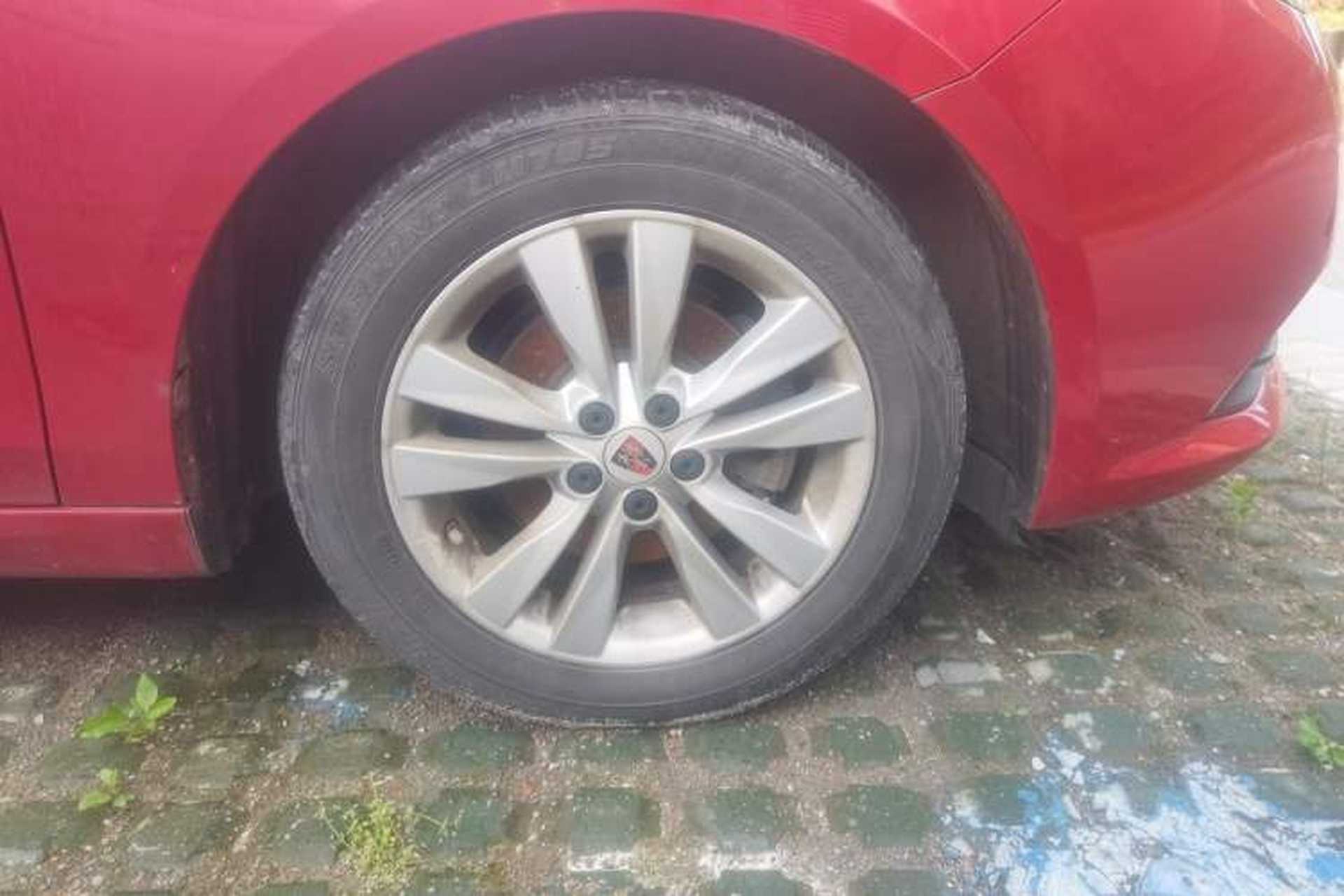 Used Roewe 360 2015 1.5L Automatic Luxury Edition Right Front Wheel Hub