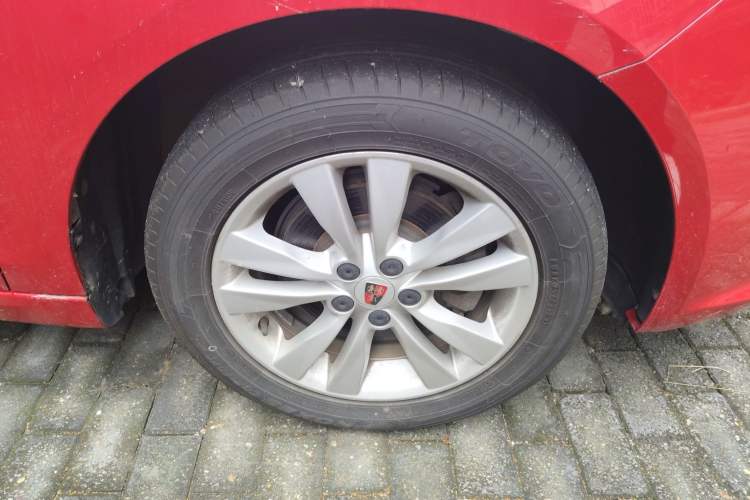 Used Roewe 360 2015 1.5L Manual Luxury Edition Right Front Wheel Hub