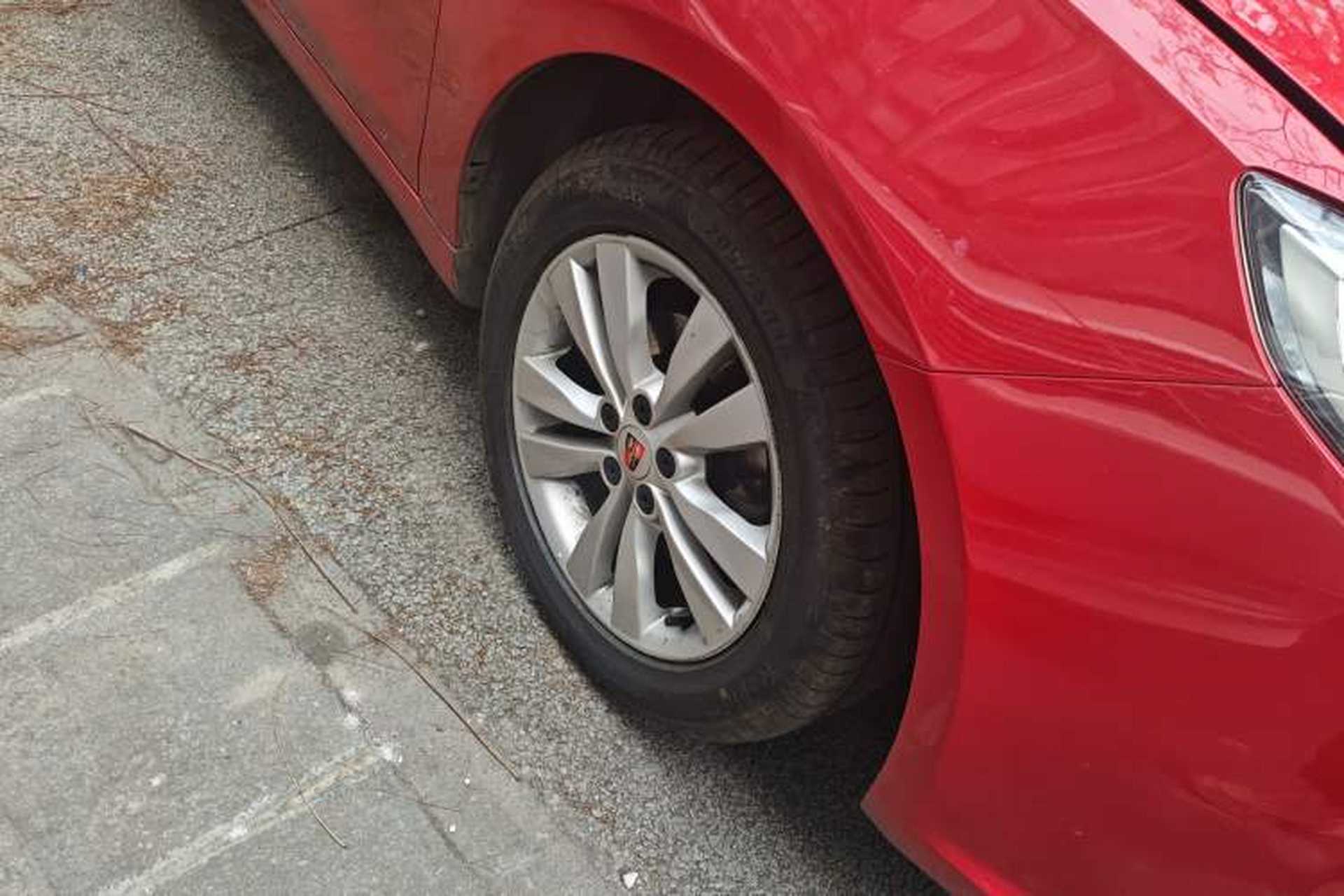 Used Roewe 360 2015 1.5L Manual Luxury Edition Right Front Wheel Hub