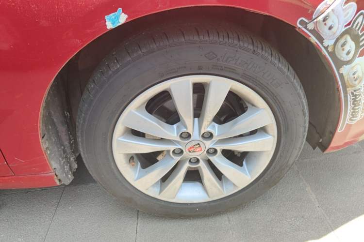 Used Roewe 360 2015 1.5L Automatic Luxury Edition Right Front Wheel Hub