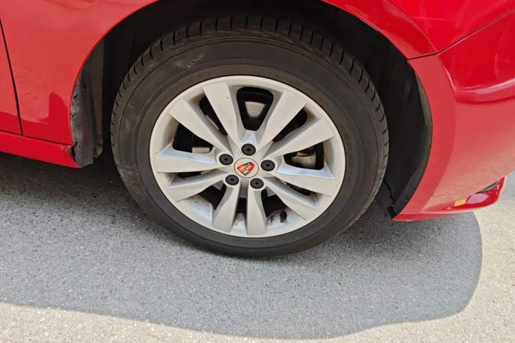 Used Roewe 360 2015 1.5L Manual Luxury Edition Right Front Wheel Hub