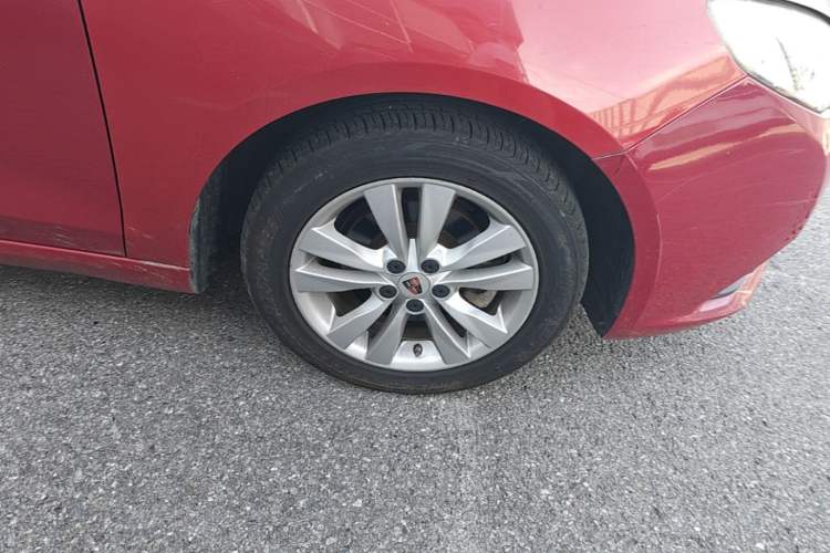 Used Roewe 360 2015 1.5L Automatic Luxury Edition Right Front Wheel Hub