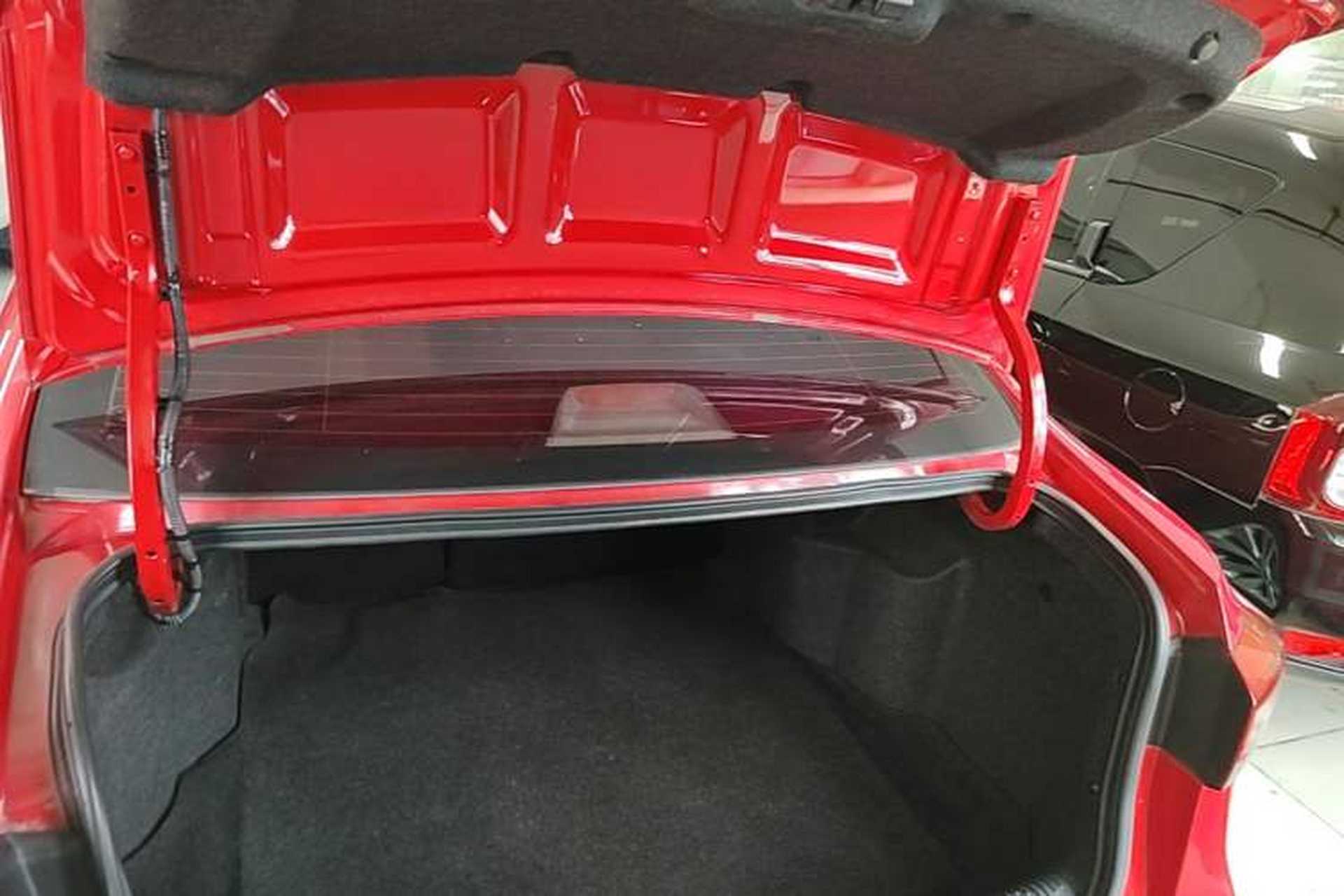 Used Roewe 360 2015 1.5L Automatic Luxury Edition Trunk