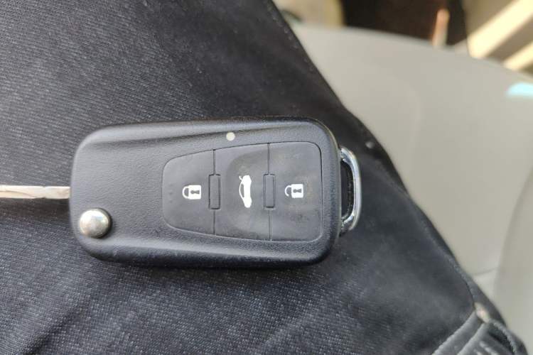 Used Roewe 360 2015 1.5L Automatic Luxury Edition Vehicle Key