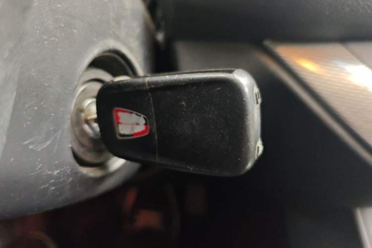 Used Roewe 360 2015 1.5L Automatic Luxury Edition Vehicle Key