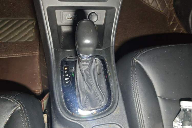 Used Roewe 360 2015 1.5L Automatic Luxury Edition Gear Lever
