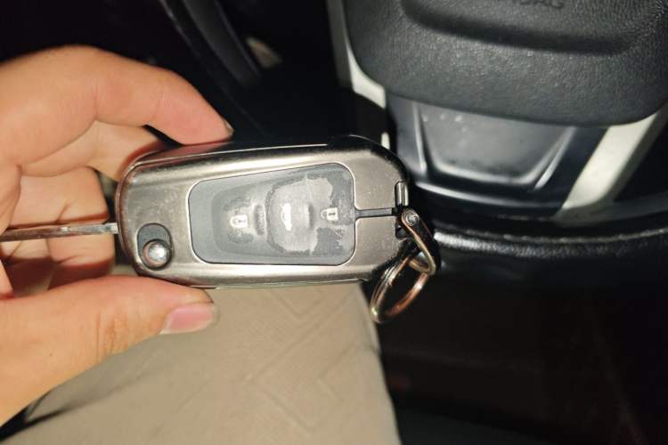 Used Roewe 360 2015 1.5L Automatic Luxury Edition Vehicle Key