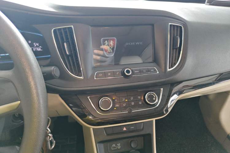 Used Roewe 360 2015 1.5L Automatic Luxury Edition Audio And AC Panel