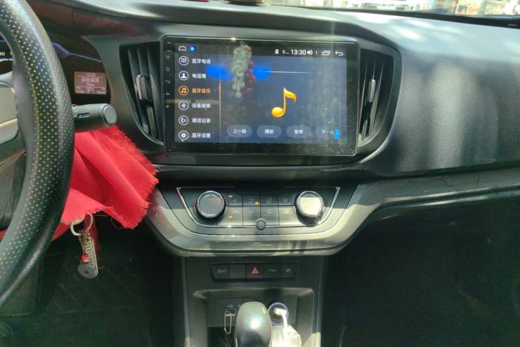 Used Roewe 360 2015 20T TST Deluxe Edition Audio And AC Panel