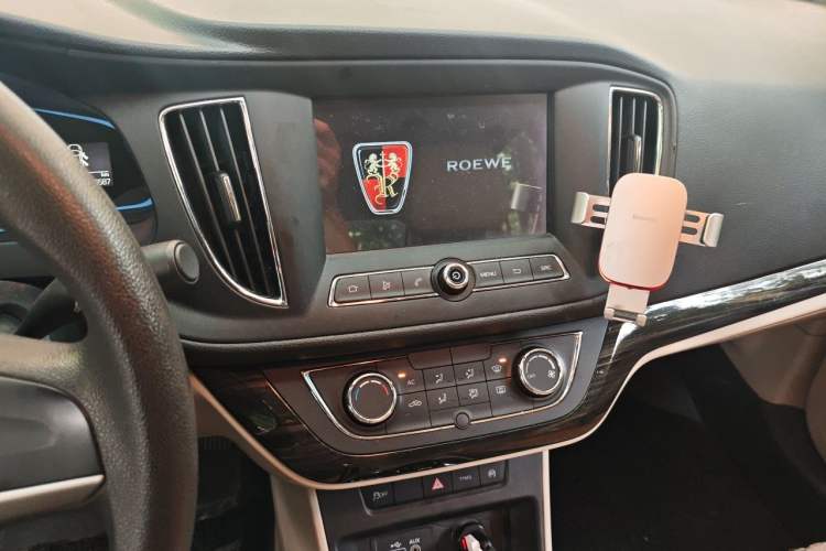 Used Roewe 360 2015 20T TST Deluxe Edition Audio And AC Panel
