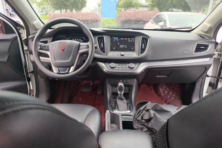 Used Roewe 360 2015 1.5L Automatic Luxury Edition Center Console