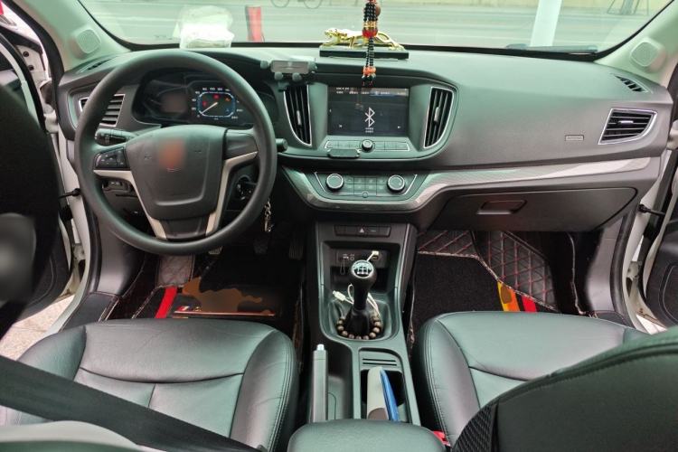 Used Roewe 360 2015 1.5L Manual Luxury Edition Center Console