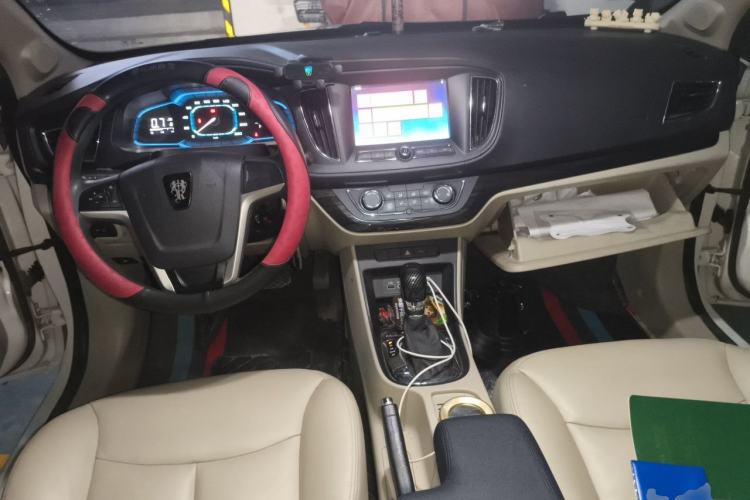 Used Roewe 360 2015 1.5L Automatic Luxury Edition Center Console