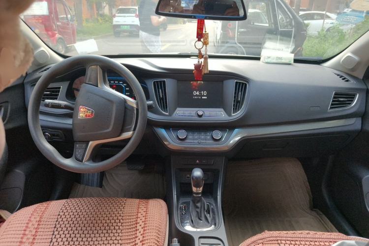 Used Roewe 360 2015 1.5L Automatic Luxury Edition Center Console