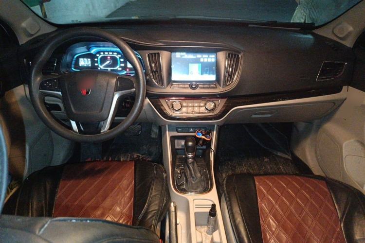 Used Roewe 360 2015 20T TST Deluxe Edition Center Console