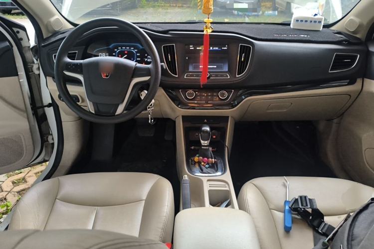 Used Roewe 360 2015 1.5L Automatic Luxury Edition Center Console