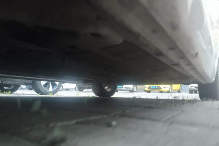 Used Roewe 360 2015 1.5L Manual Luxury Edition Chassis Front Left