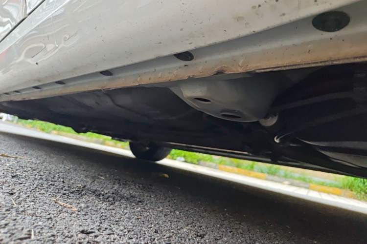 Used Roewe 360 2015 20T TST Deluxe Edition Chassis Rear Left