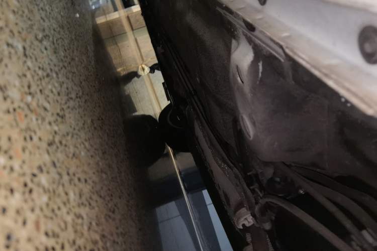 Used Roewe 360 2015 1.5L Manual Luxury Edition Chassis Rear Left