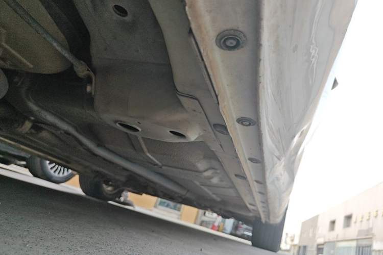 Used Roewe 360 2015 1.5L Manual Luxury Edition Chassis Rear Right