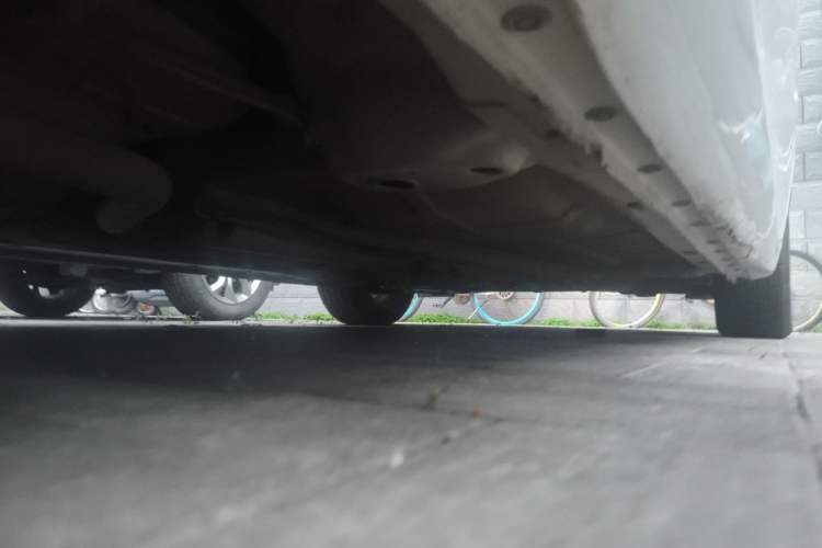 Used Roewe 360 2015 1.5L Manual Luxury Edition Chassis Rear Right