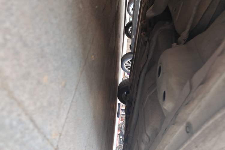 Used Roewe 360 2015 1.5L Manual Luxury Edition Chassis Rear Right