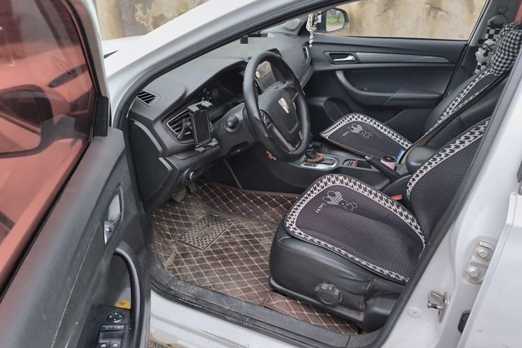 Used Roewe 360 2015 1.5L Automatic Luxury Edition Driver Seat