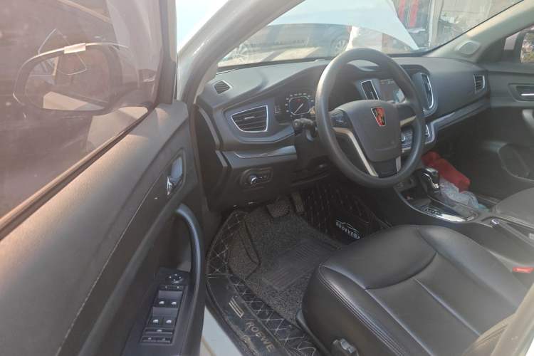 Used Roewe 360 2015 20T TST Deluxe Edition Driver Seat