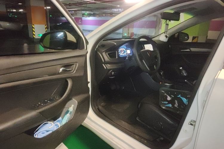 Used Roewe 360 2015 1.5L Automatic Luxury Edition Driver Seat
