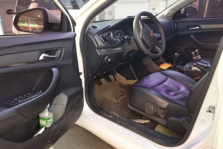 Used Roewe 360 2015 1.5L Manual Luxury Edition Driver Seat