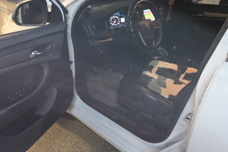 Used Roewe 360 2015 1.5L Manual Luxury Edition Driver Seat