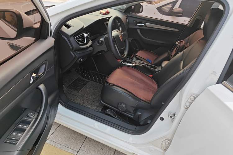 Used Roewe 360 2015 20T TST Deluxe Edition Driver Seat