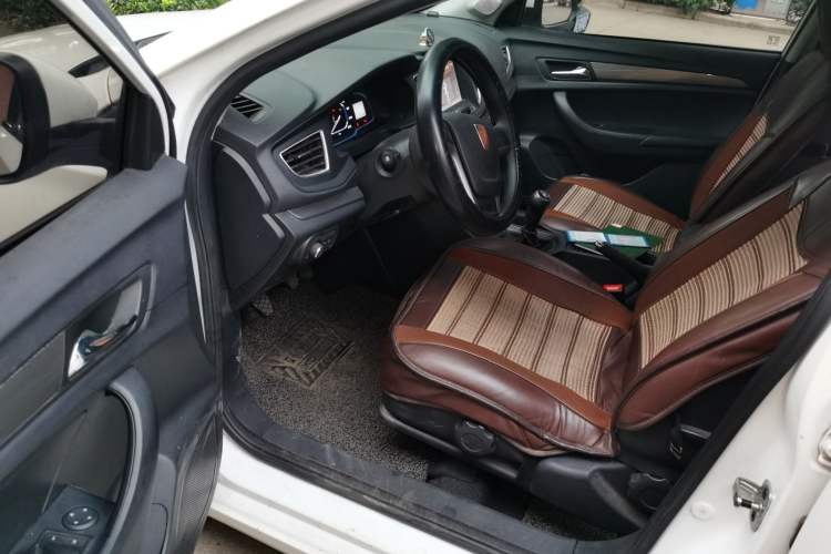 Used Roewe 360 2015 1.5L Manual Luxury Edition Driver Seat