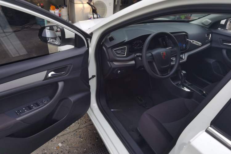 Used Roewe 360 2015 1.5L Automatic Elite Edition Driver Seat