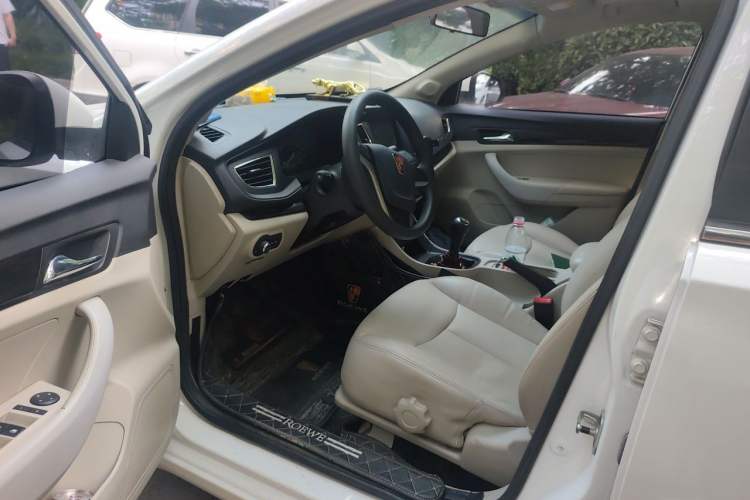Used Roewe 360 2015 1.5L Manual Luxury Edition Driver Seat