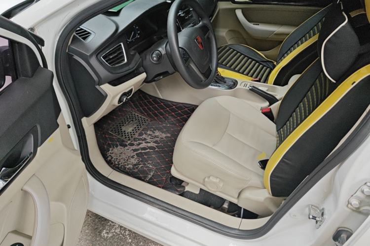 Used Roewe 360 2015 1.5L Automatic Luxury Edition Driver Seat