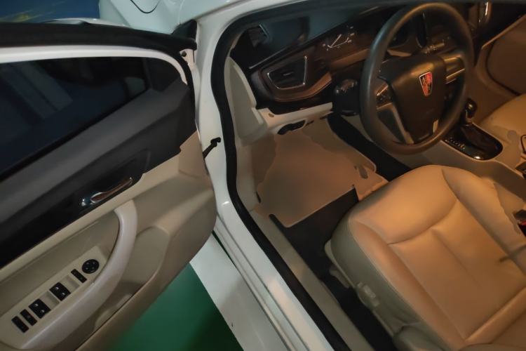 Used Roewe 360 2015 1.5L Automatic Luxury Edition Driver Seat